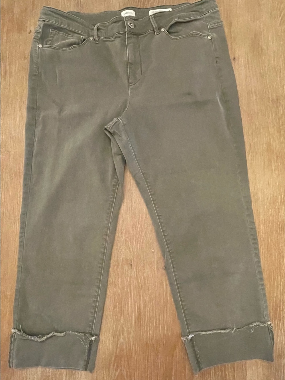 J.Jill Authentic Fit Women’s Olive Green Cropped Jeans